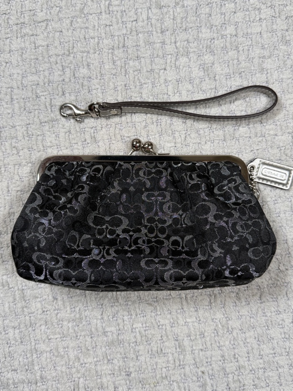 COACH Vintage Y2K Optic Lurex Framed Kisslock Clutch Wristlet Black Silver Pink